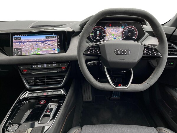 Used Audi e-tron GT 2024 for sale - 76268387: Photo 9