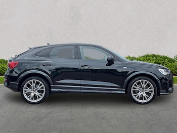 Used Audi Q3 2023 for sale - 79467867: Photo