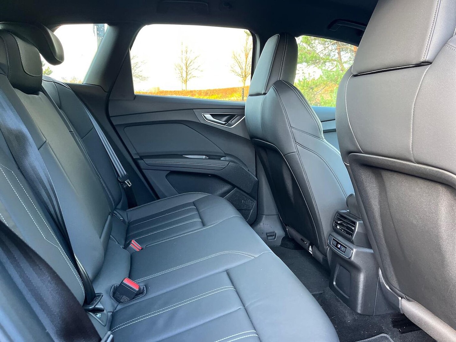 Used Audi Q4 e-tron 2025 for sale - 76920097: Photo 16