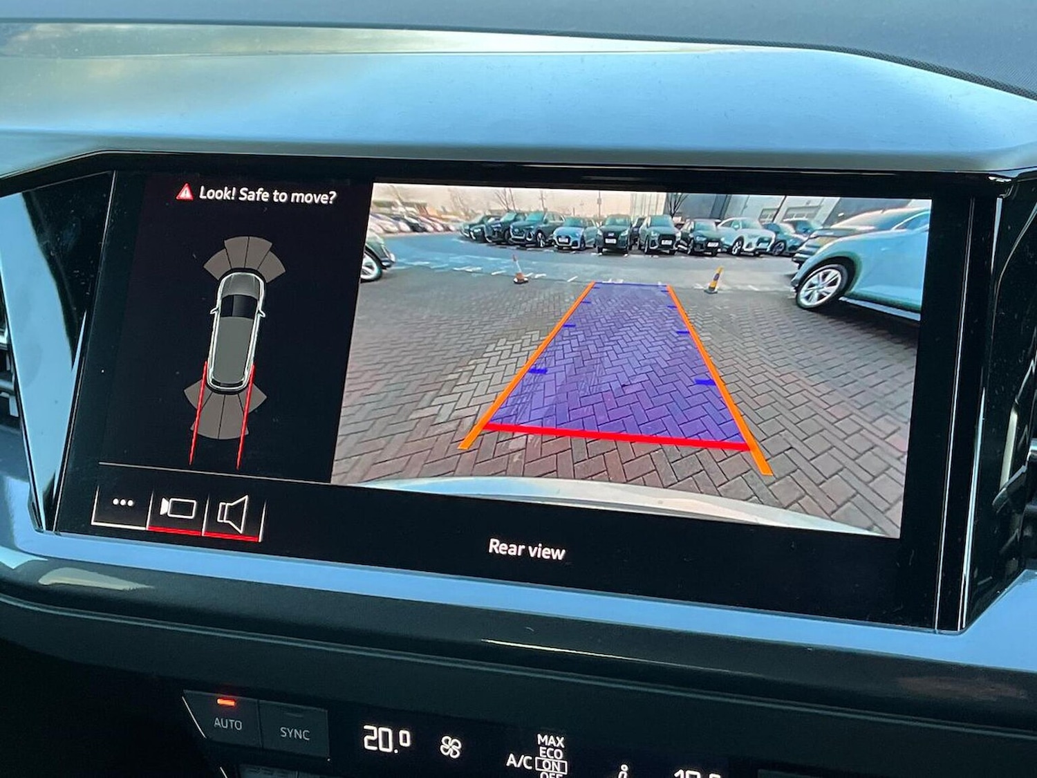 Used Audi Q4 e-tron 2025 for sale - 76920097: Photo 23