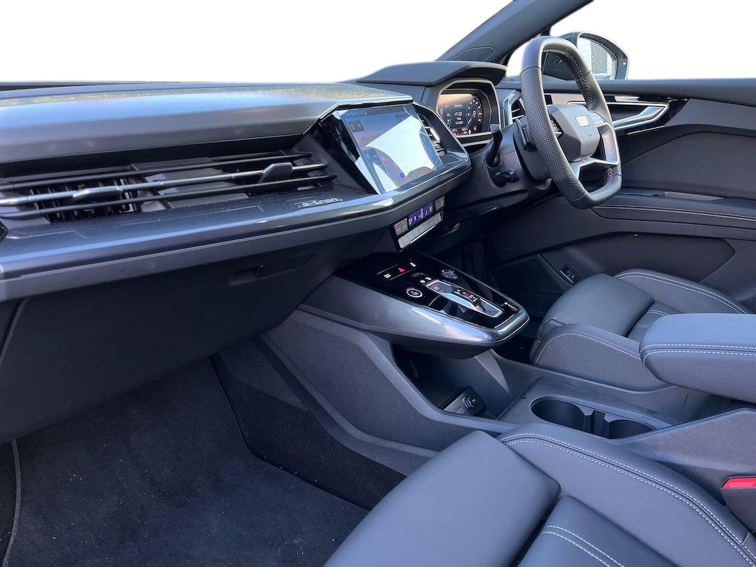 Used Audi Q4 e-tron 2025 for sale - 76920097: Photo 7