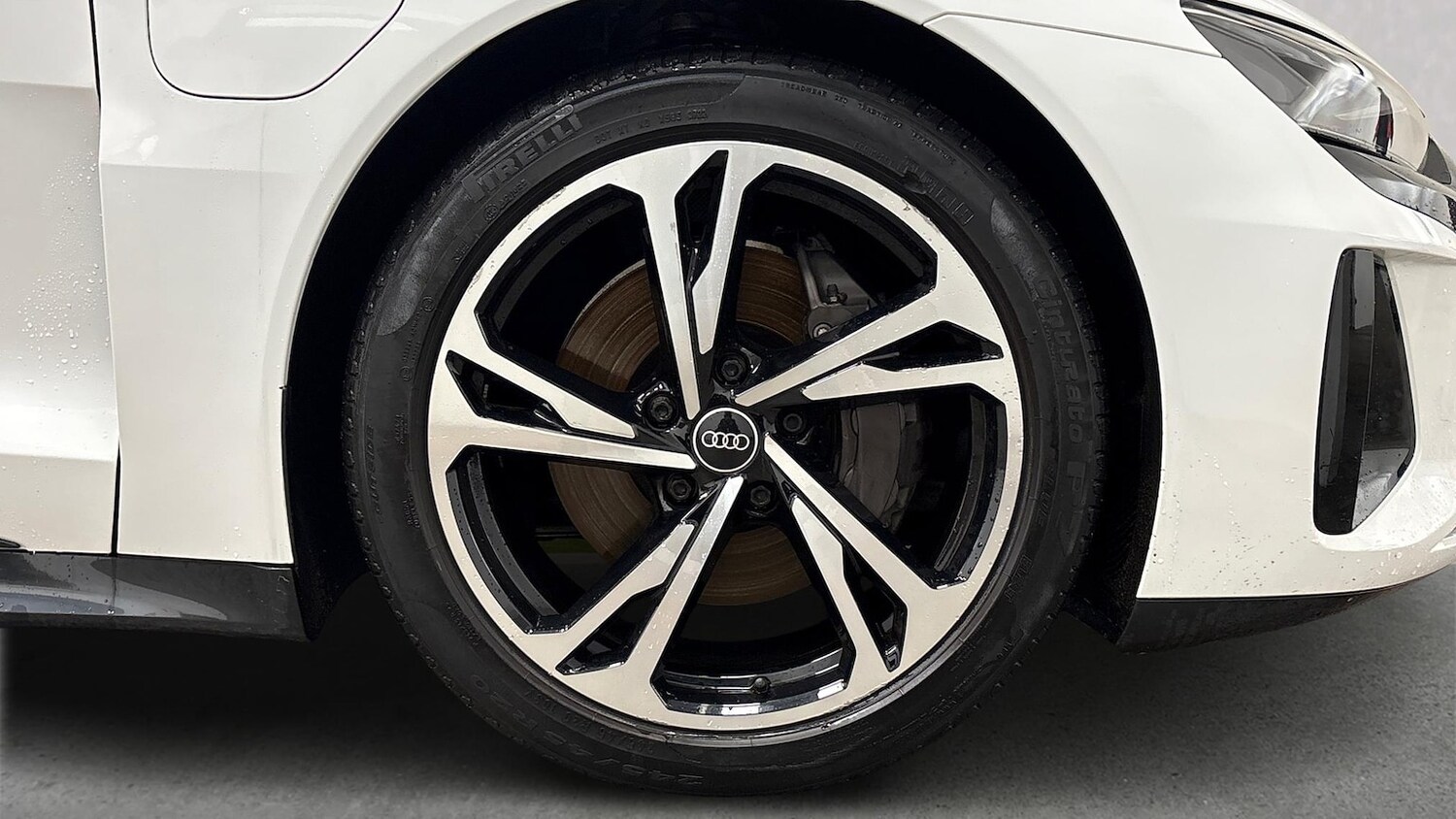 Used Audi e-tron GT 2023 for sale - 78193700: Photo 7