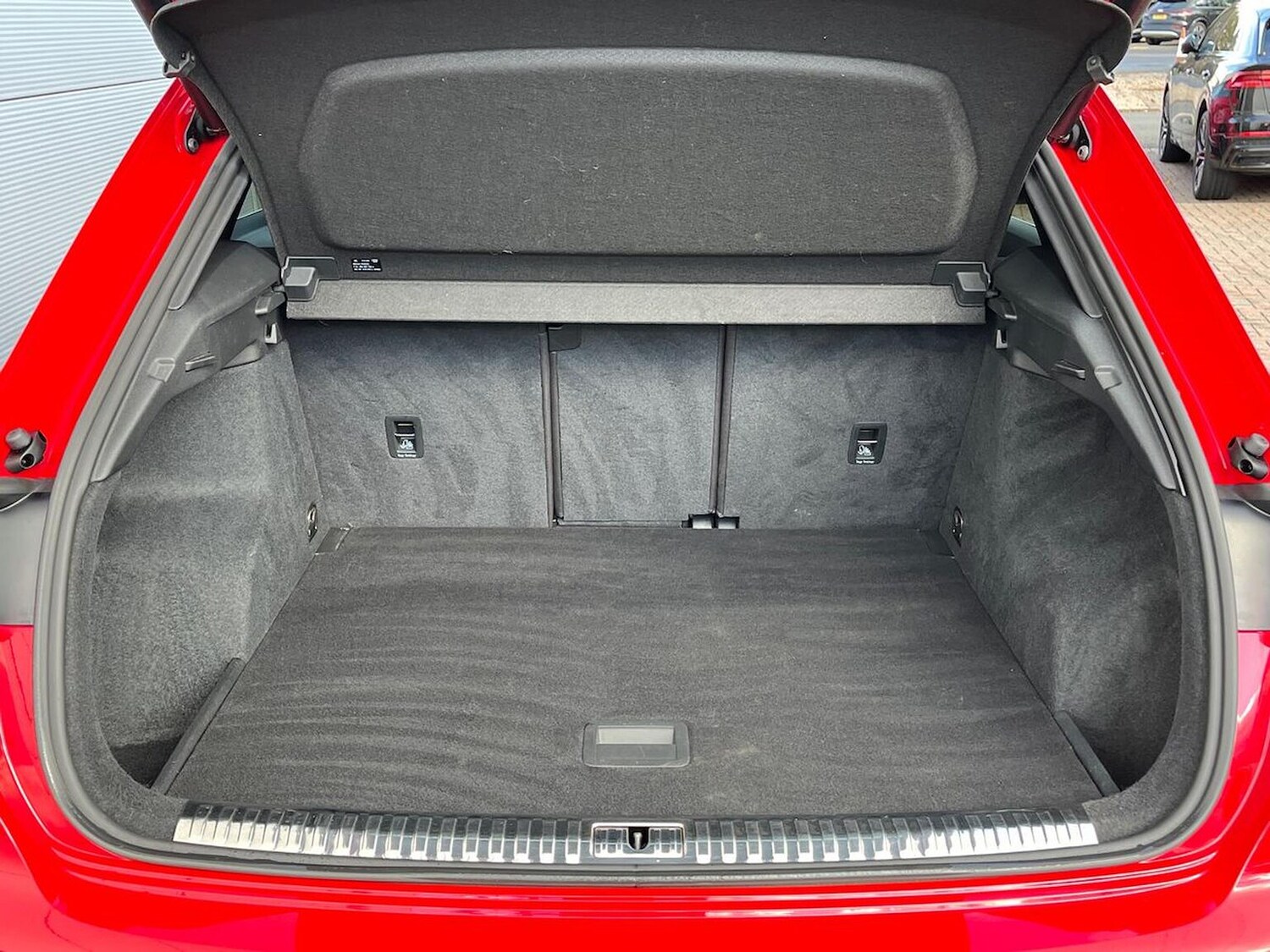 Used Audi Q4 e-tron 2025 for sale - 76352530: Photo 17