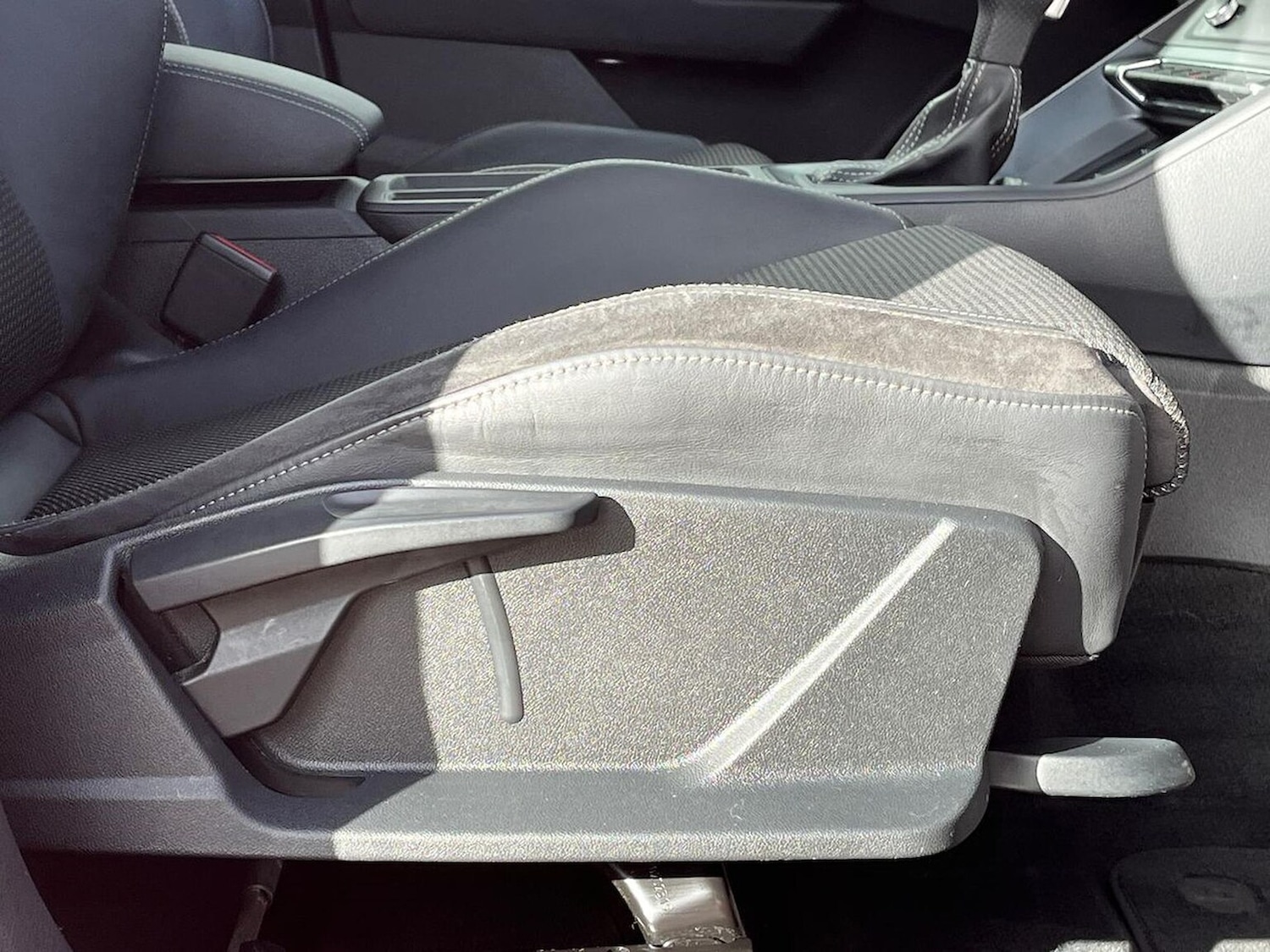 Used Audi Q4 e-tron 2025 for sale - 76352530: Photo 30
