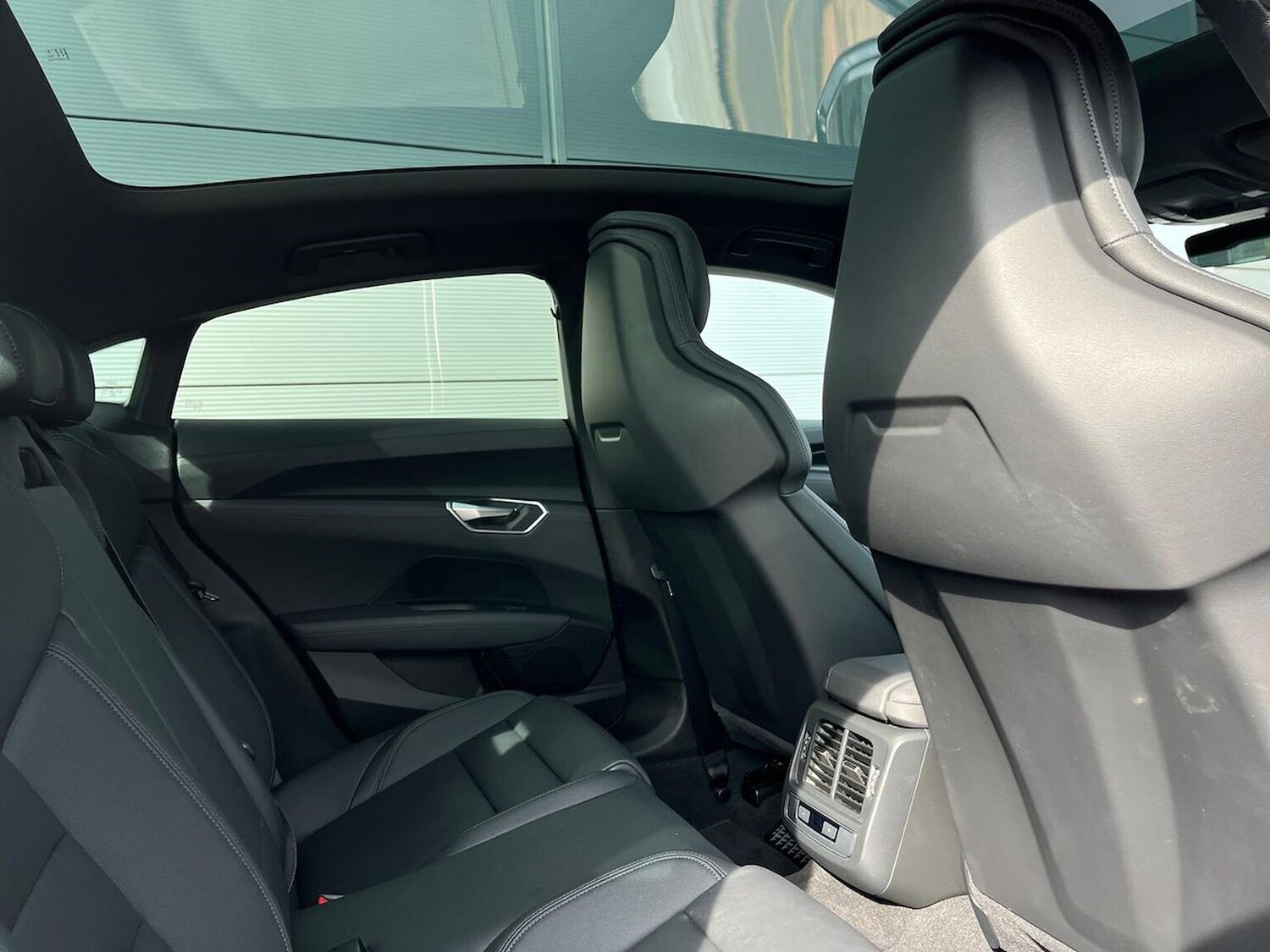 Used Audi e-tron GT 2023 for sale - 78193689: Photo 18