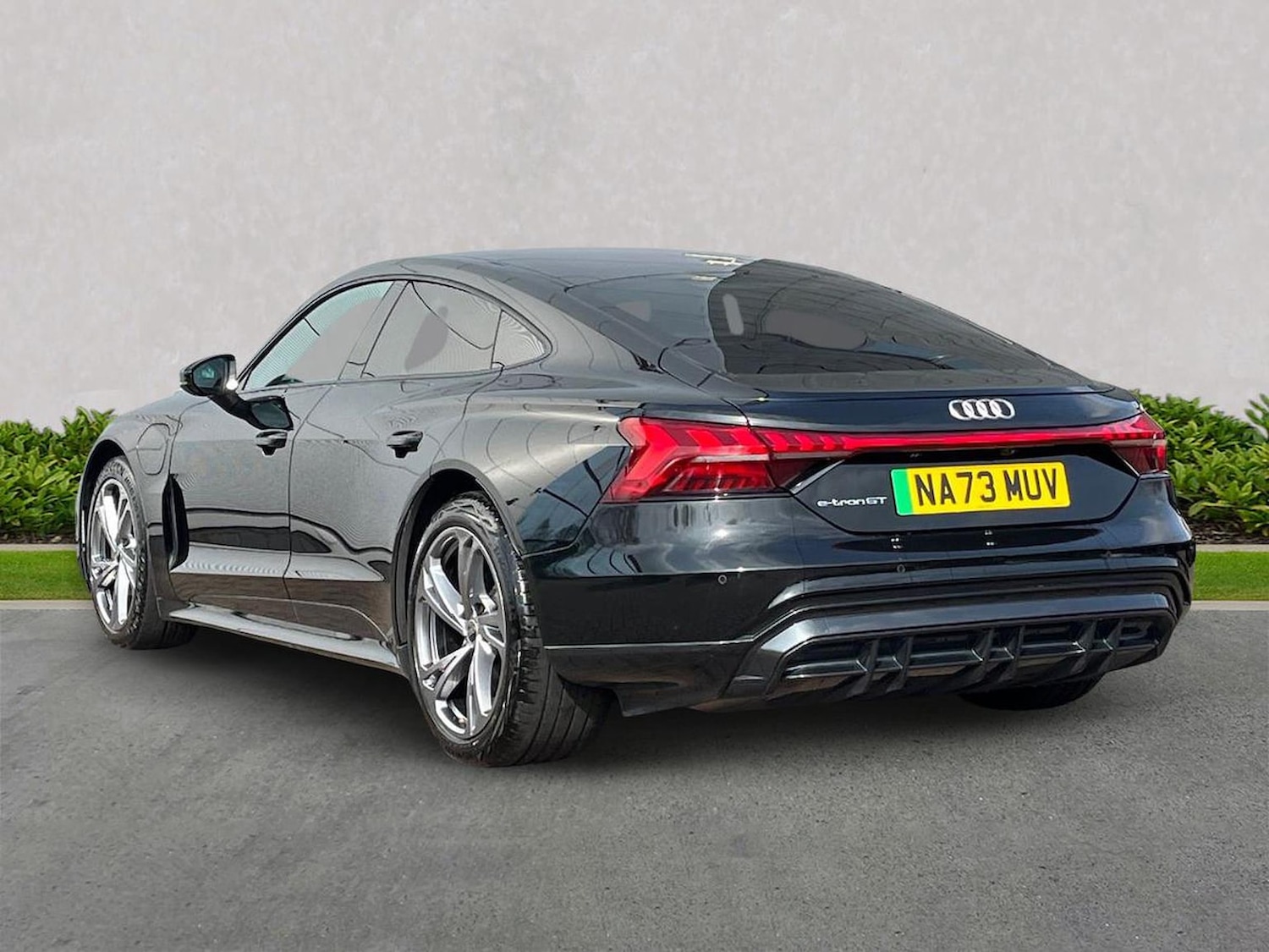 Used Audi e-tron GT 2023 for sale - 78193689: Photo 2