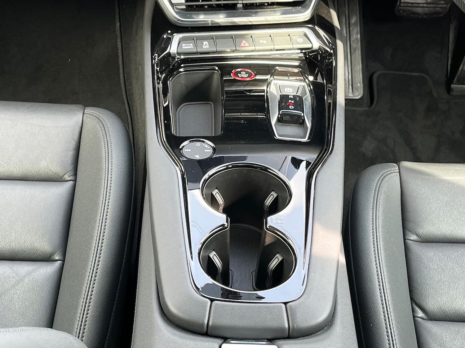 Used Audi e-tron GT 2023 for sale - 78193689: Photo 24