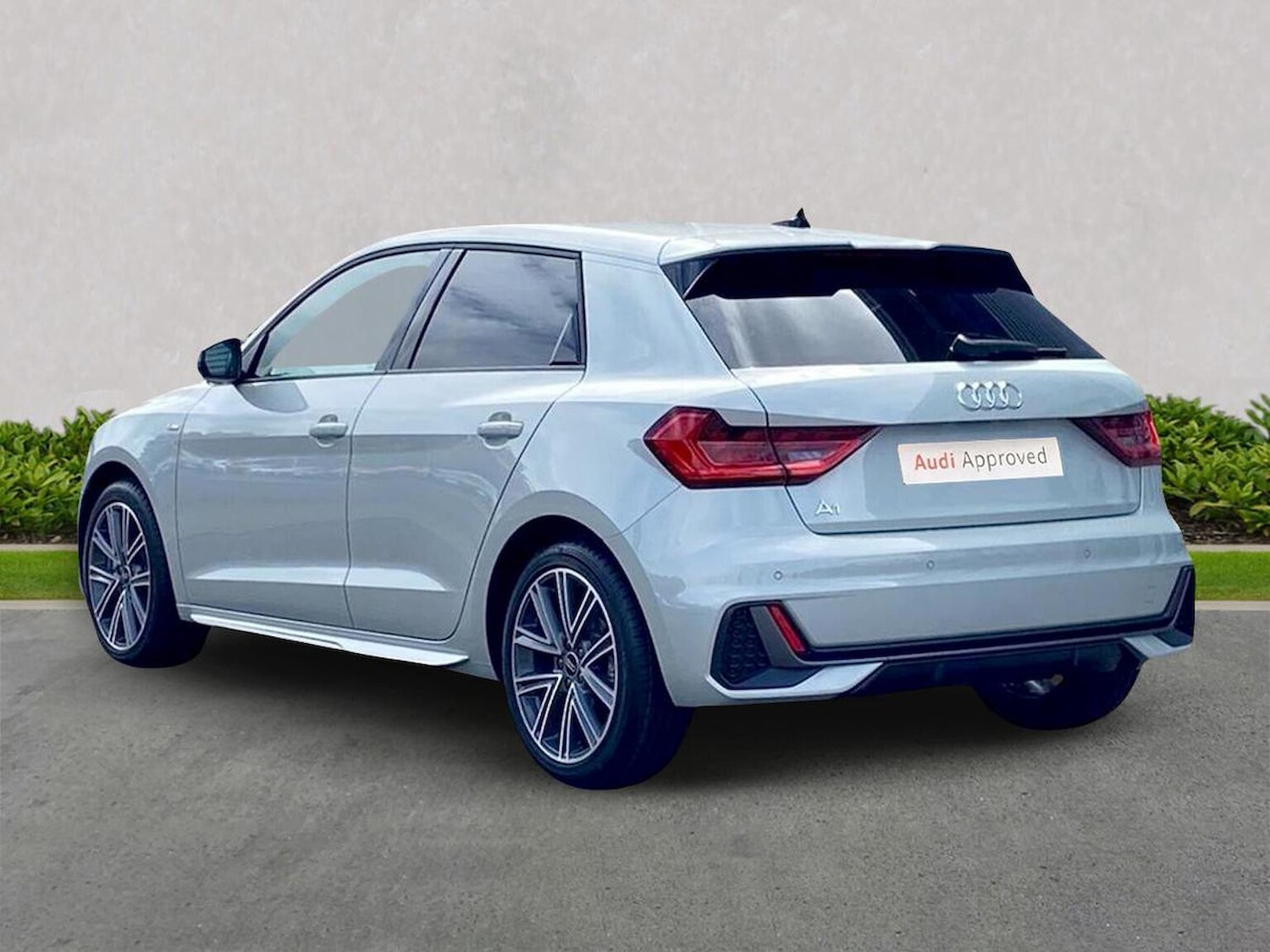 Used Audi A1 2024 for sale - 76951233: Photo 2