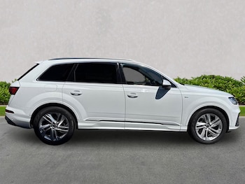 Used Audi Q7 2024 for sale - 79380323: Photo