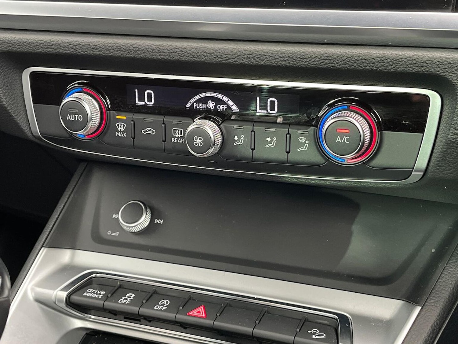 Used Audi Q3 2019 for sale - 76492422: Photo 12