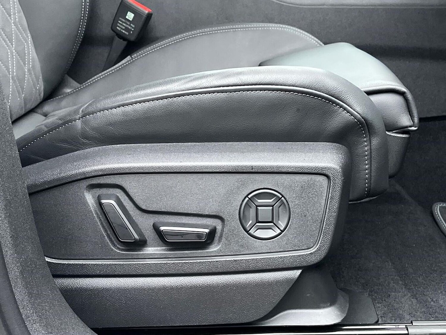 Used Audi Q5 2025 for sale - 76541777: Photo 32