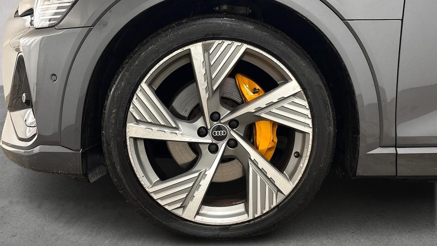 Used Audi e-tron 2022 for sale - 77759395: Photo 4