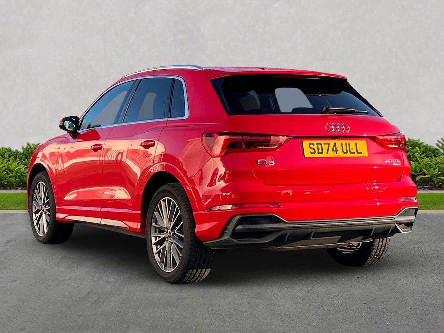 Used Audi Q3 2024 for sale - 76694578: Photo 2