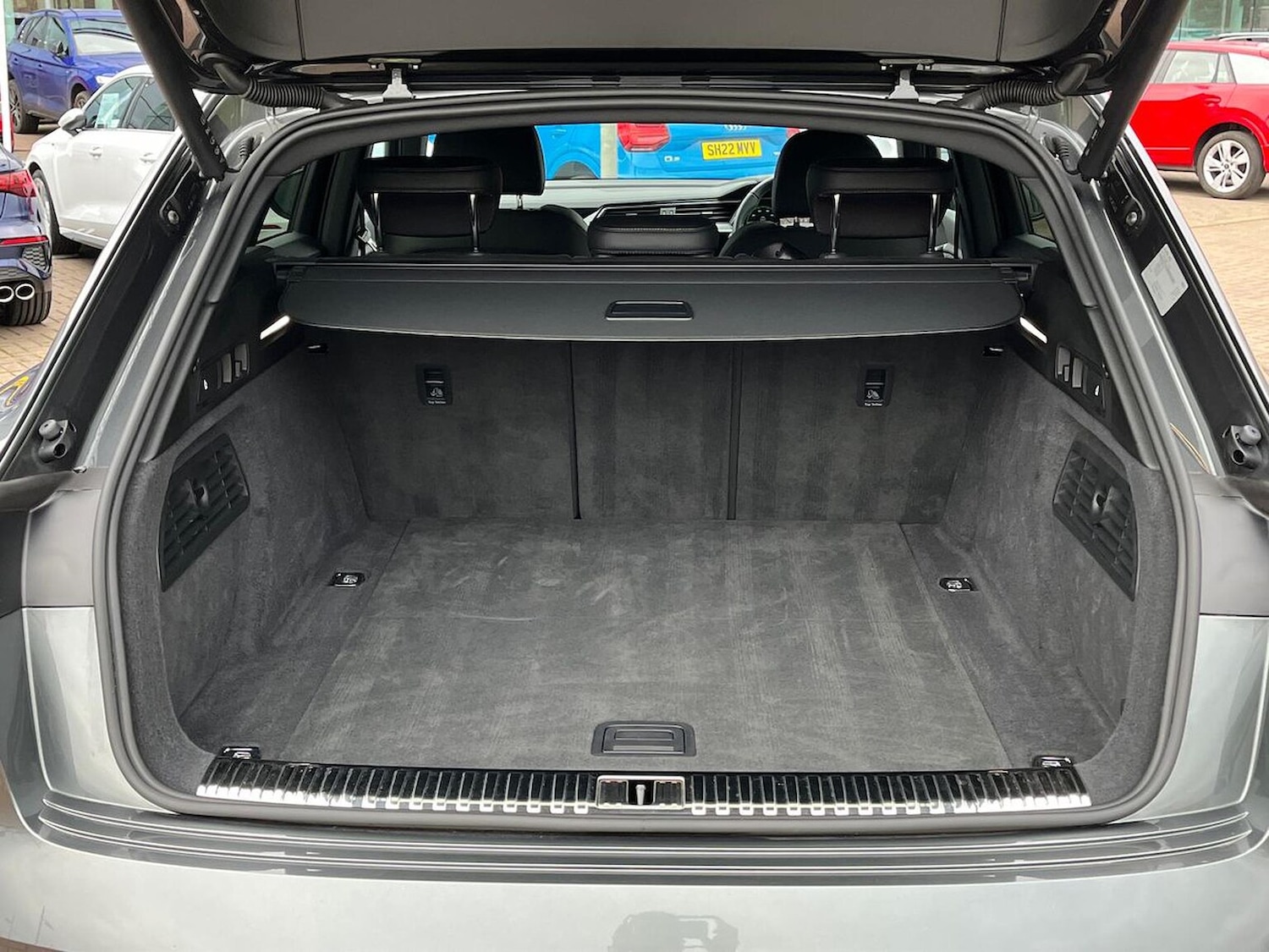 Used Audi Q8 2024 for sale - 77796987: Photo 17