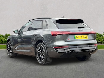 Used Audi Q8 2024 for sale - 77796987: Photo