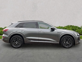 Used Audi Q8 2024 for sale - 77796987: Photo