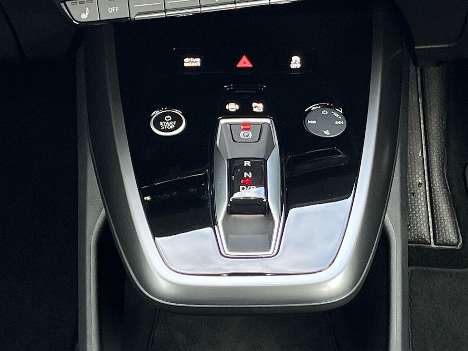 Used Audi Q4 e-tron 2025 for sale - 76477283: Photo 22