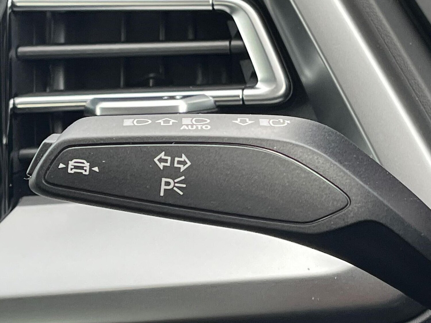 Used Audi Q4 e-tron 2025 for sale - 76477283: Photo 28