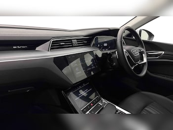 Used Audi Q8 2023 for sale - 79380315: Photo