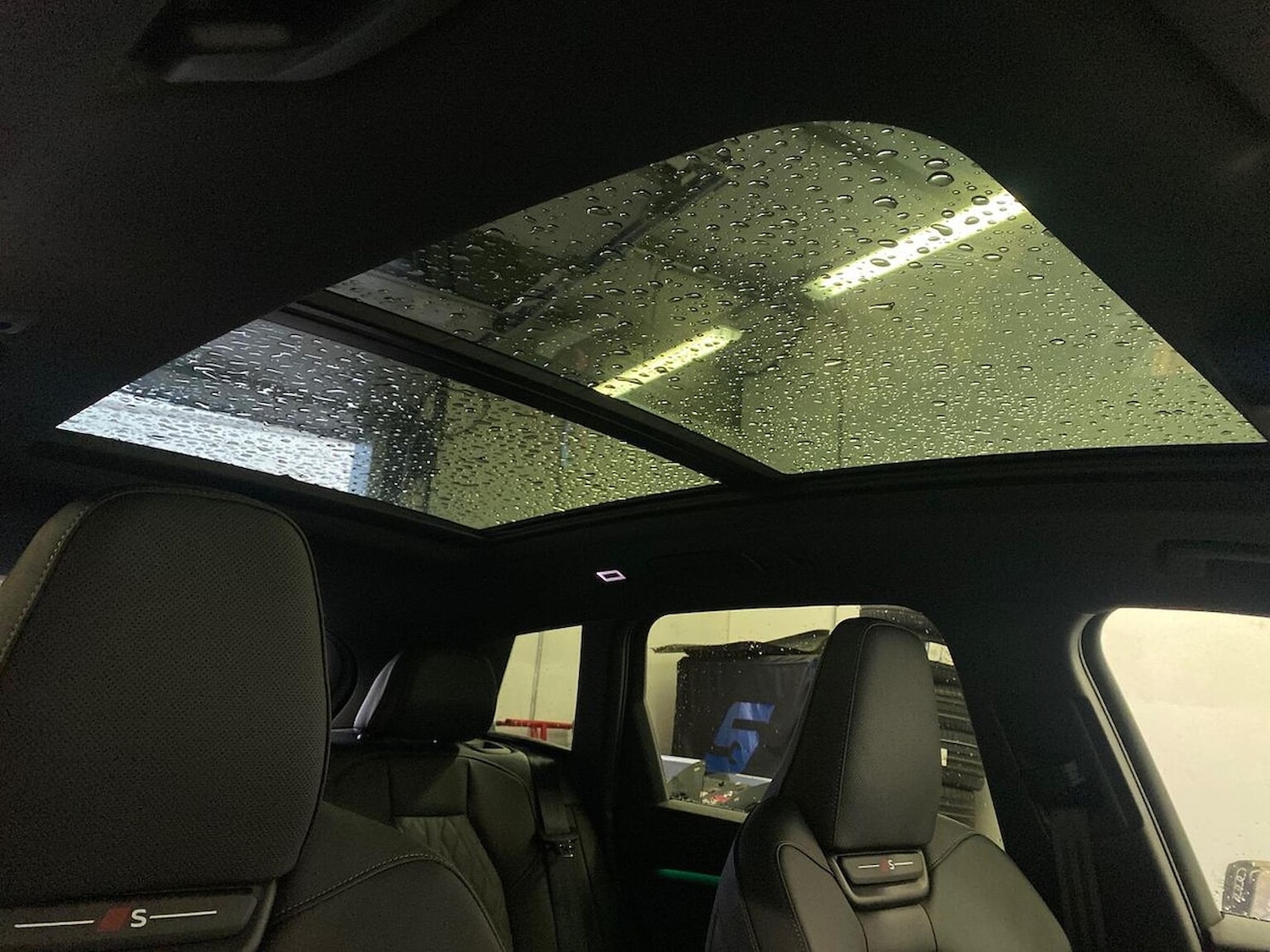 Used Audi Q6 e-tron 2025 for sale - 76920098: Photo 32