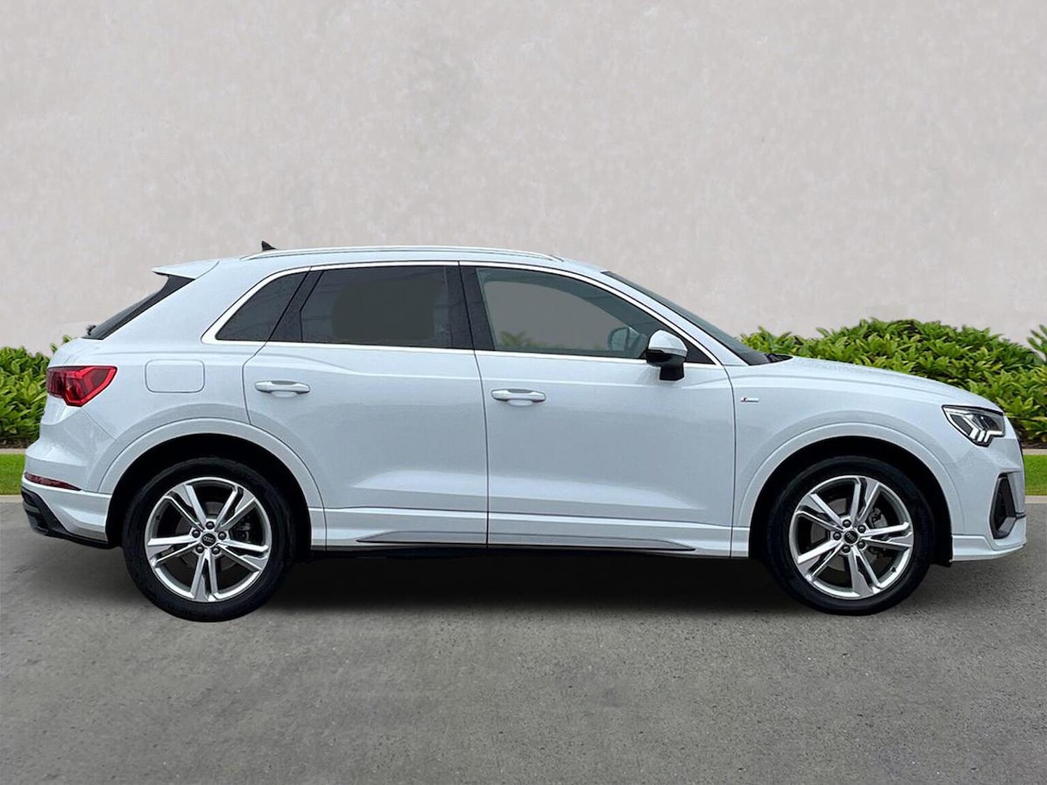 Used Audi Q3 2025 for sale - 76736624: Photo 3