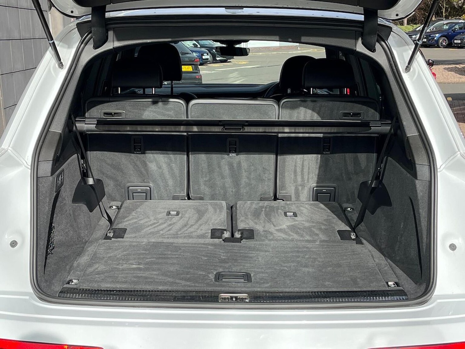 Used Audi Q7 2023 for sale - 76352523: Photo 17