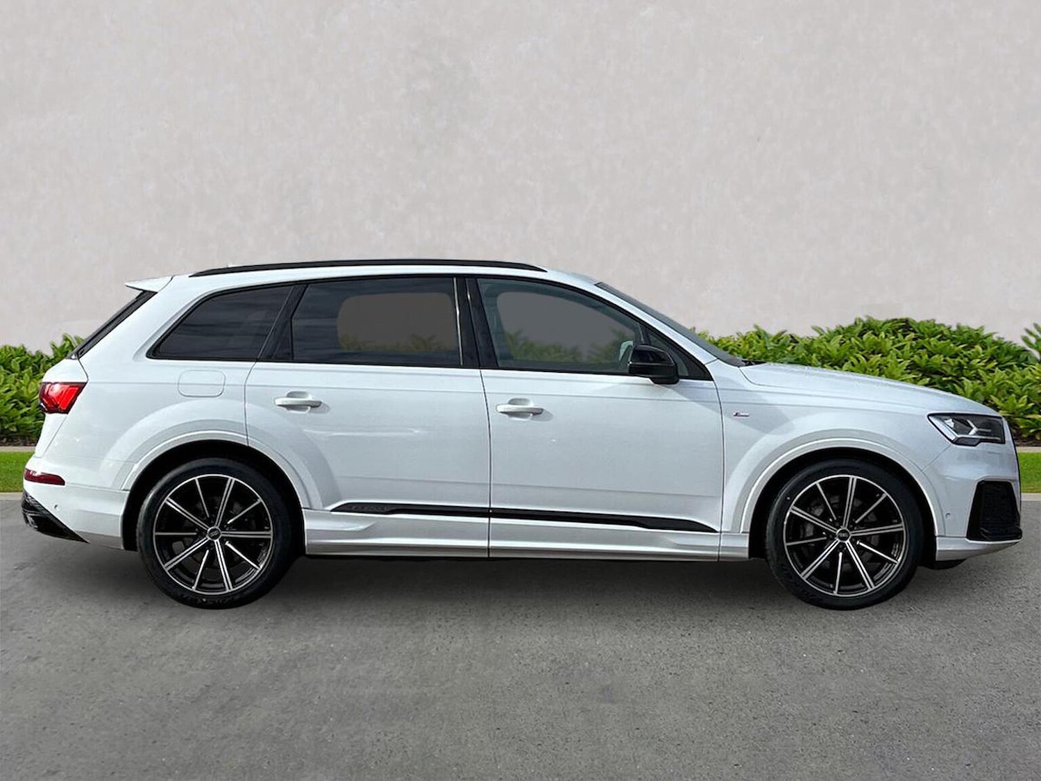 Used Audi Q7 2023 for sale - 76352523: Photo 3