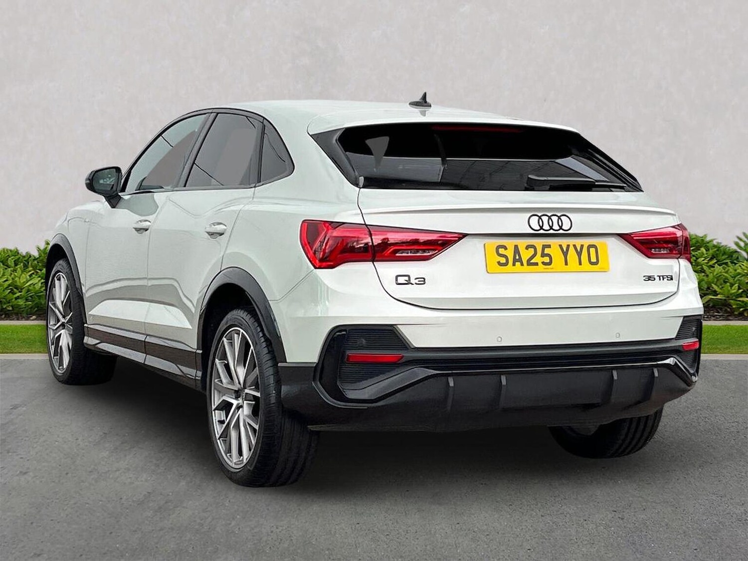 Used Audi Q3 2025 for sale - 76257837: Photo 2