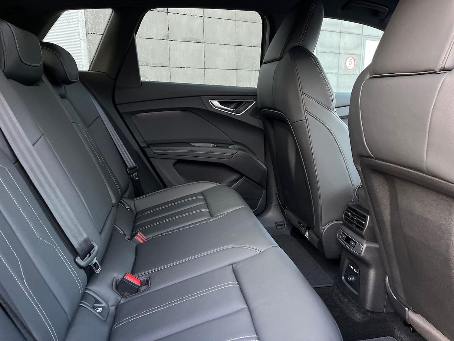 Used Audi Q4 e-tron 2025 for sale - 77548376: Photo 16