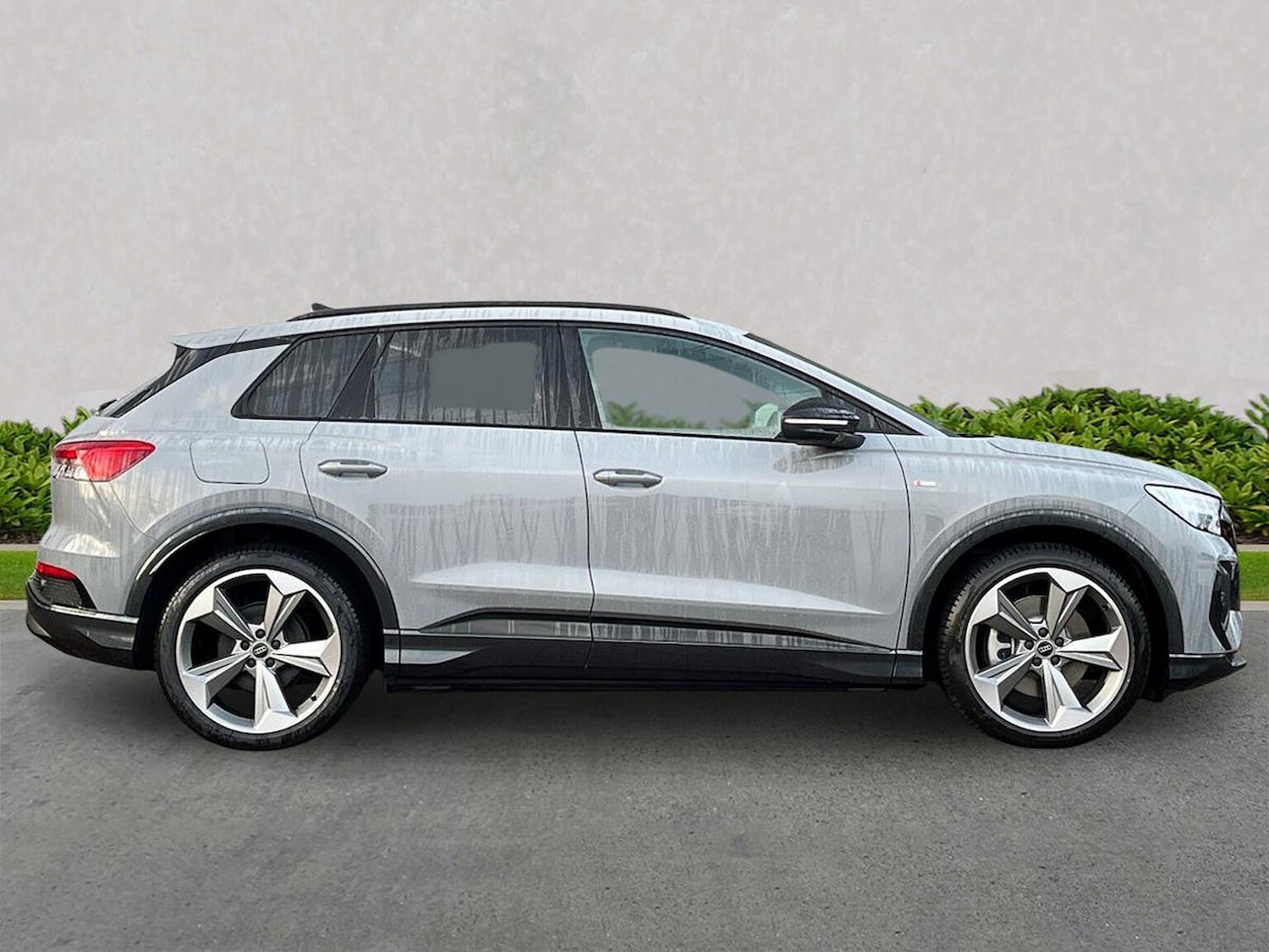 Used Audi Q4 e-tron 2025 for sale - 77548376: Photo 3