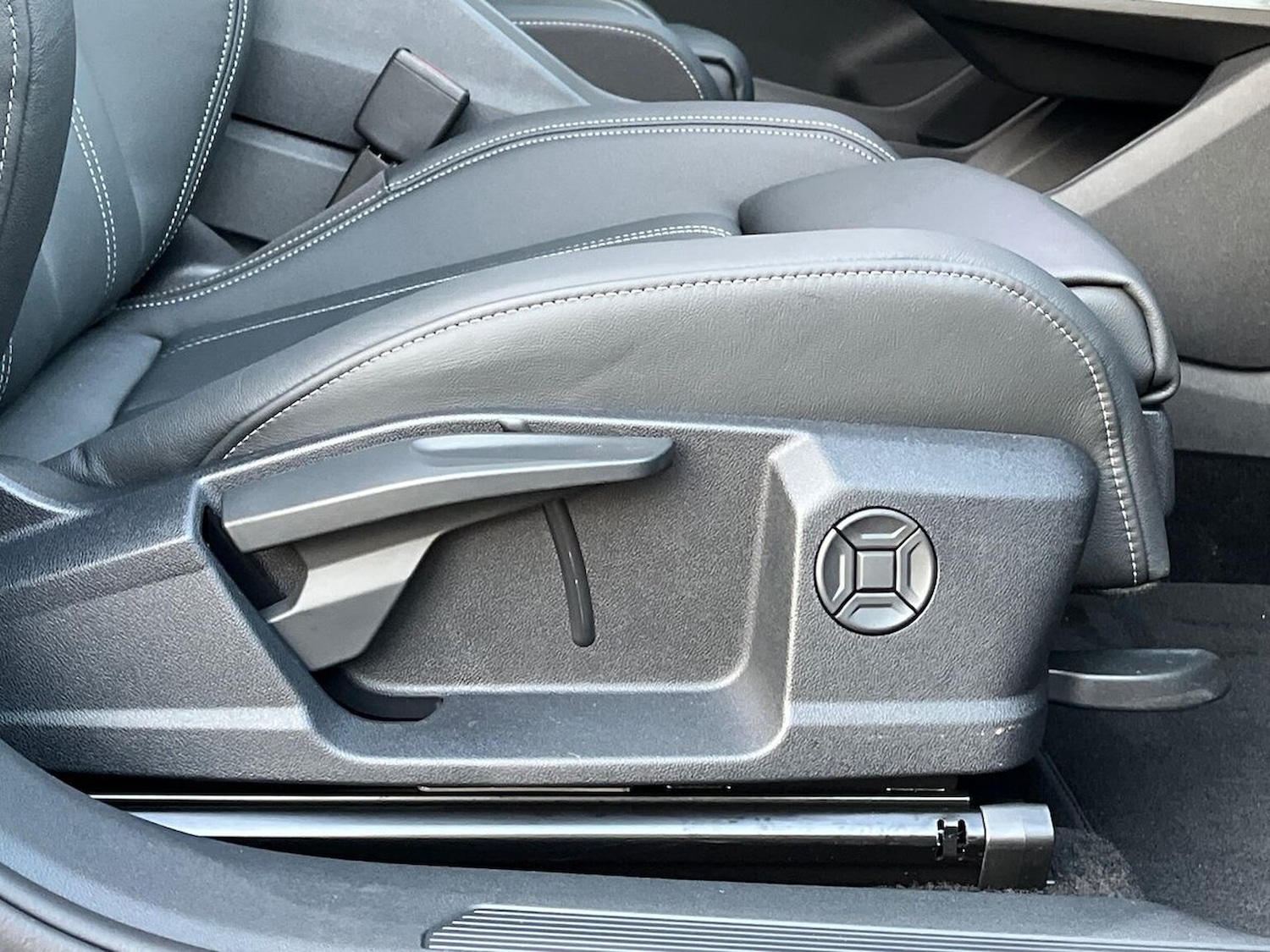 Used Audi Q4 e-tron 2025 for sale - 77548376: Photo 30