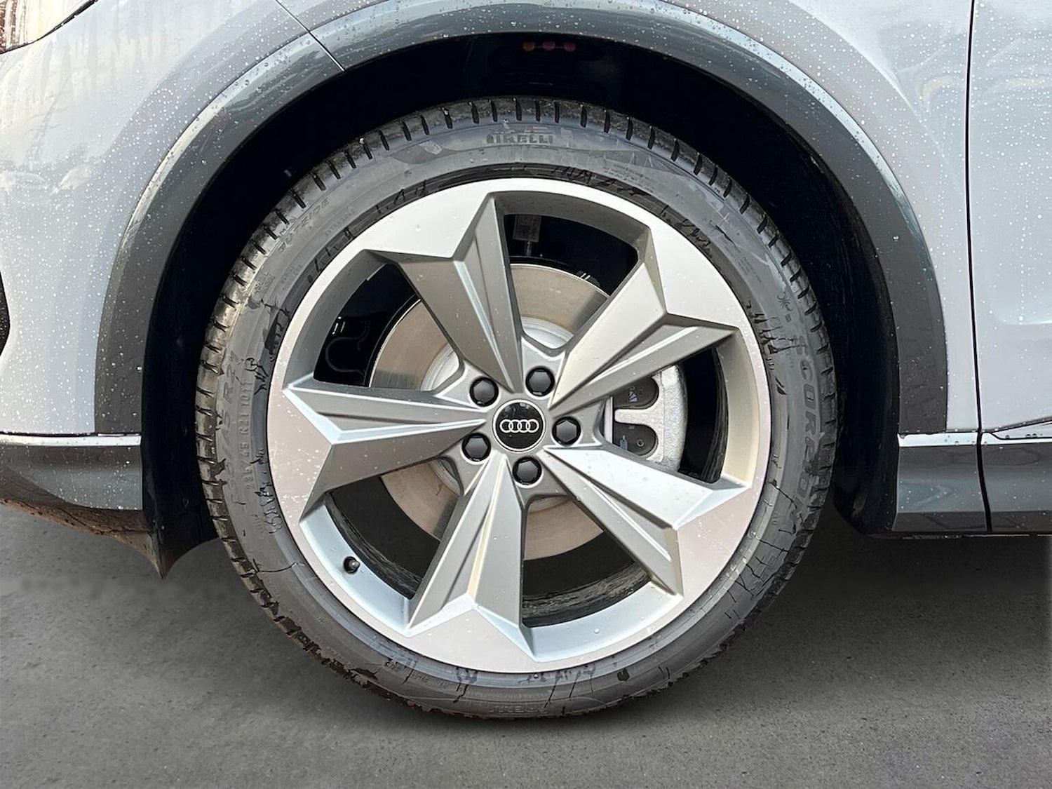 Used Audi Q4 e-tron 2025 for sale - 77548376: Photo 6