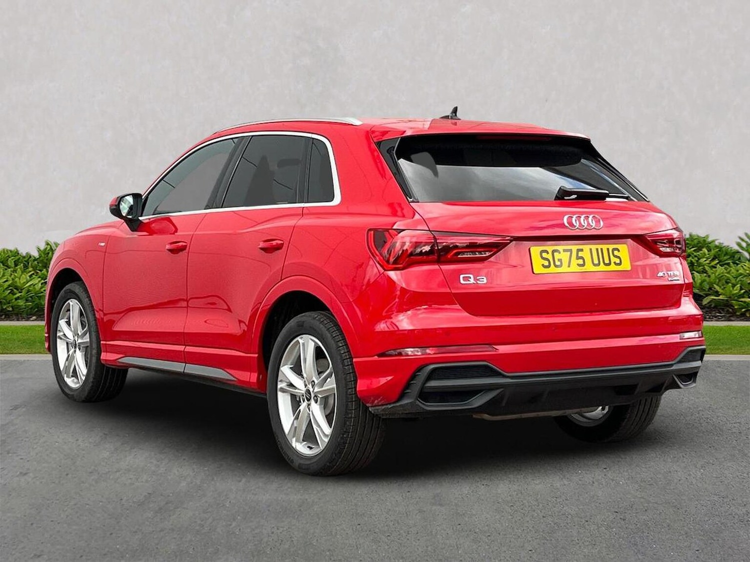 Used Audi Q3 2025 for sale - 76236945: Photo 2