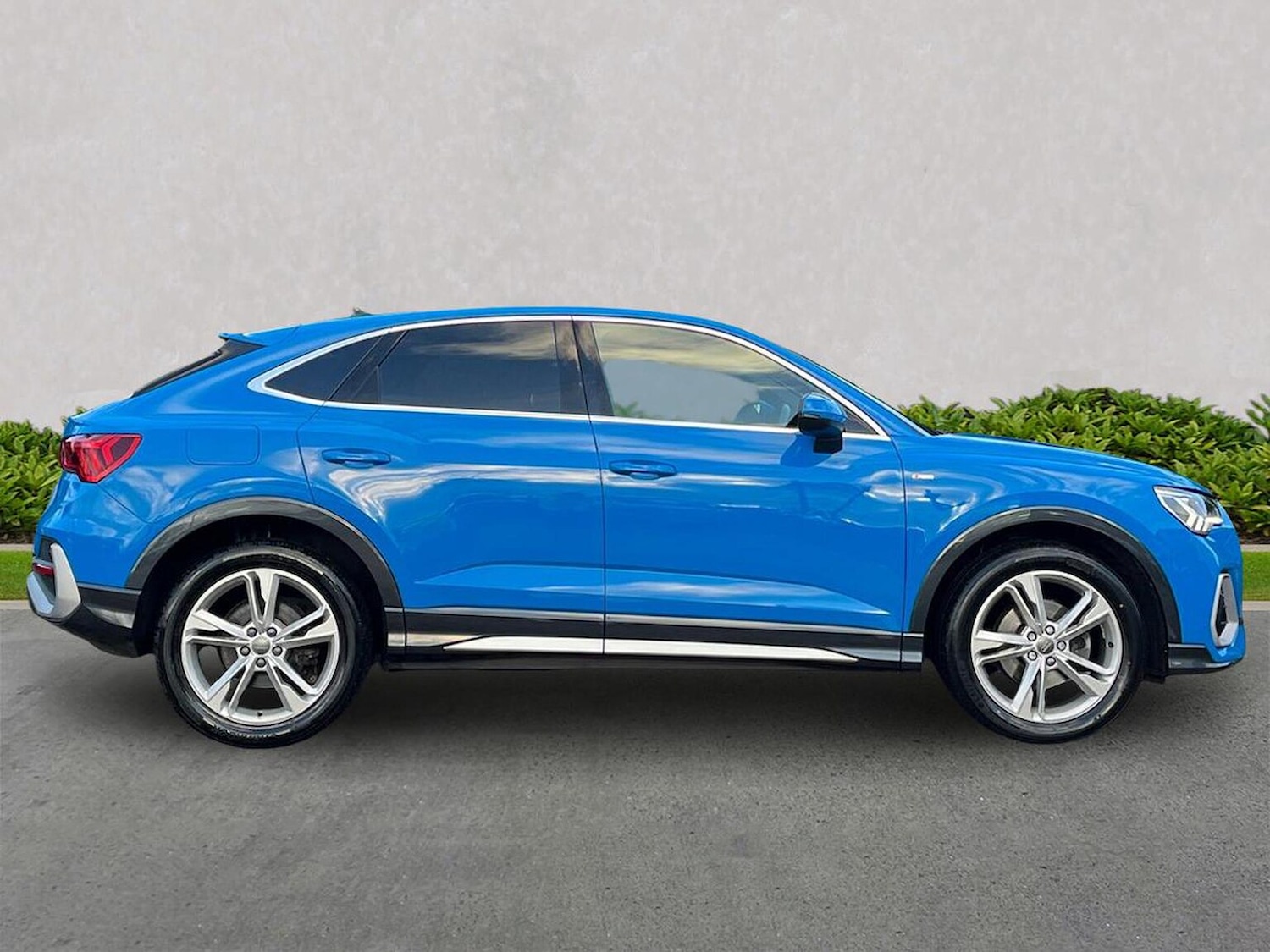 Used Audi Q3 2020 for sale - 76791897: Photo 3