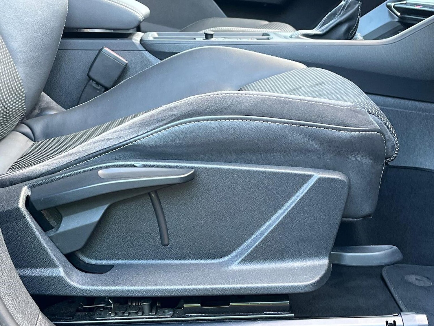 Used Audi Q3 2020 for sale - 76791897: Photo 30