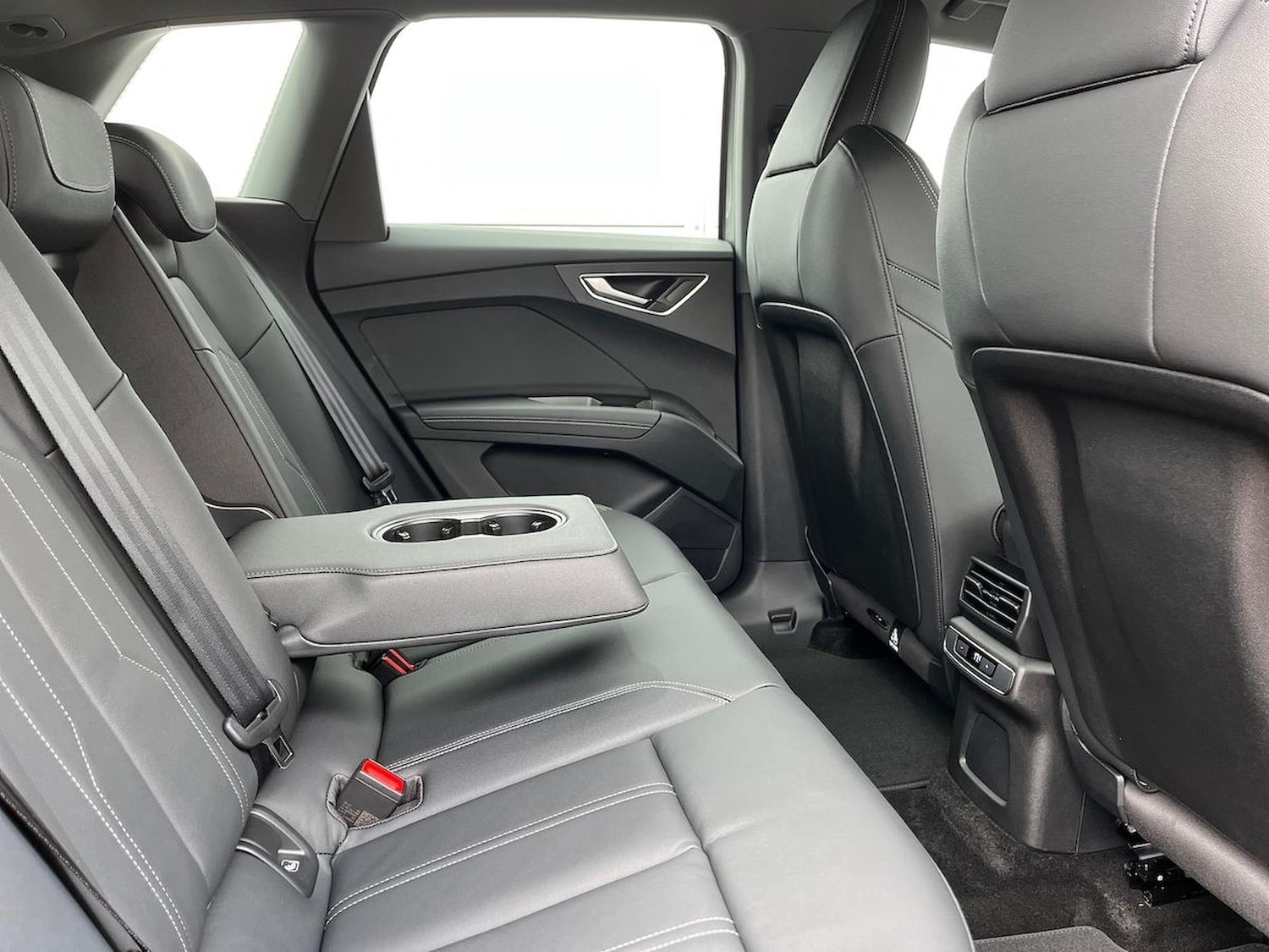 Used Audi Q4 e-tron 2025 for sale - 76694574: Photo 16