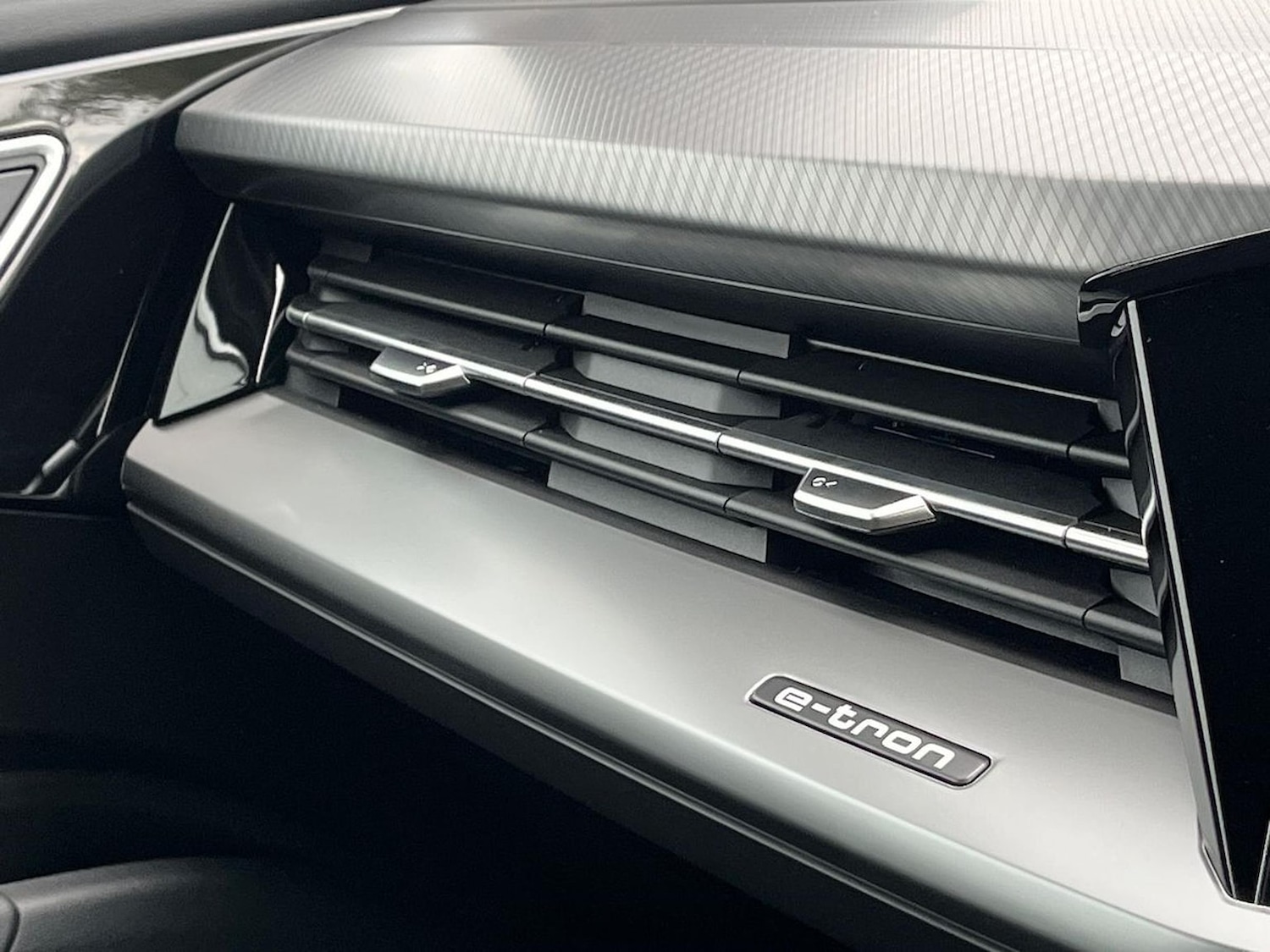 Used Audi Q4 e-tron 2025 for sale - 76694574: Photo 22