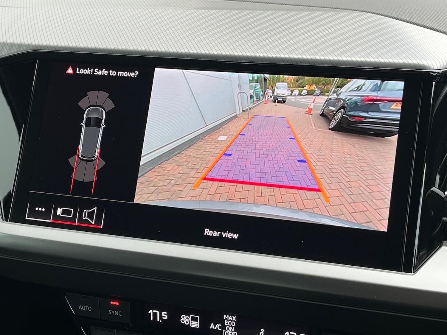 Used Audi Q4 e-tron 2025 for sale - 76694574: Photo 23