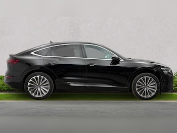 Used Audi Q8 2023 for sale - 79019719: Photo