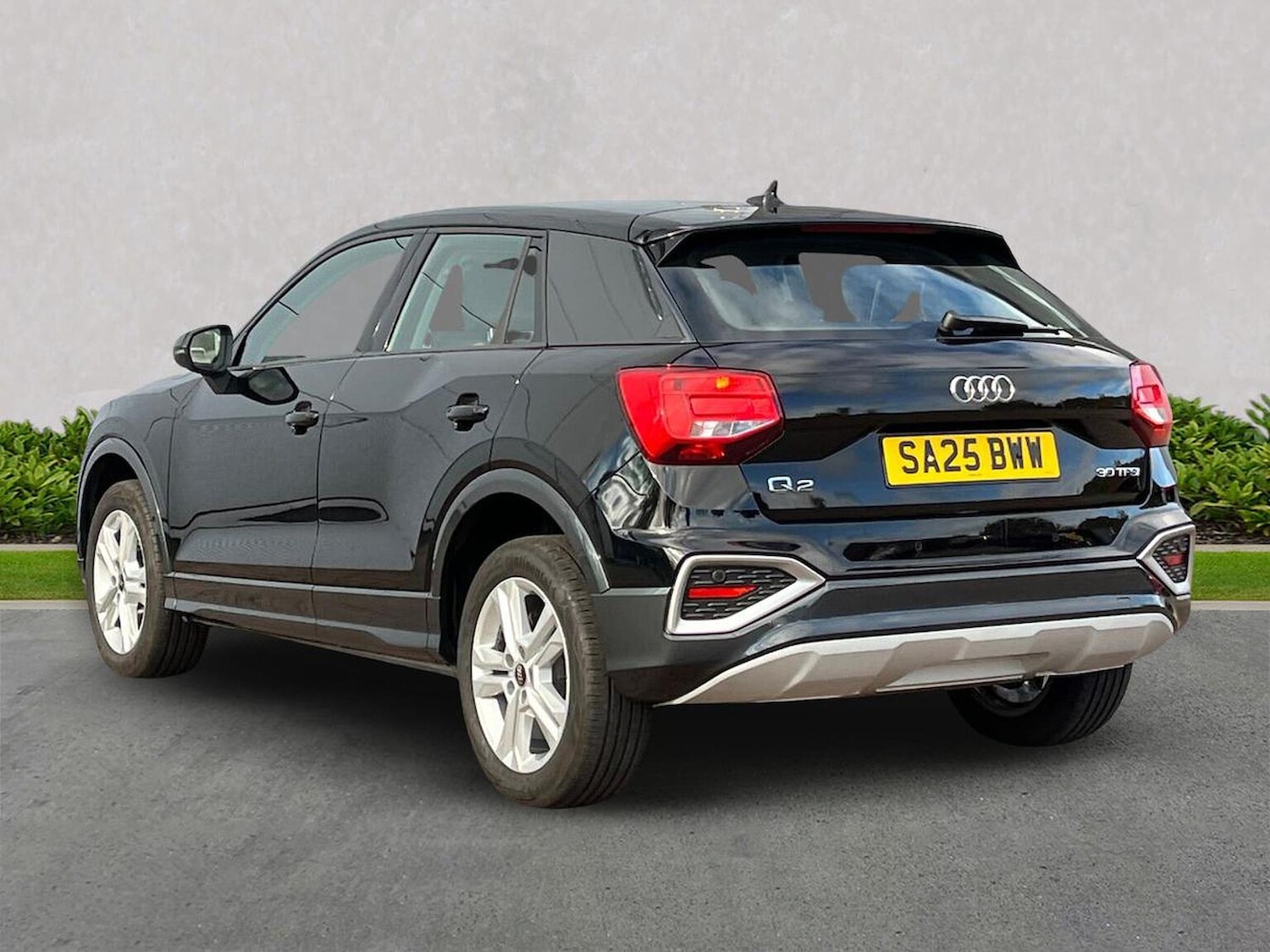 Used Audi Q2 2025 for sale - 76352521: Photo 2