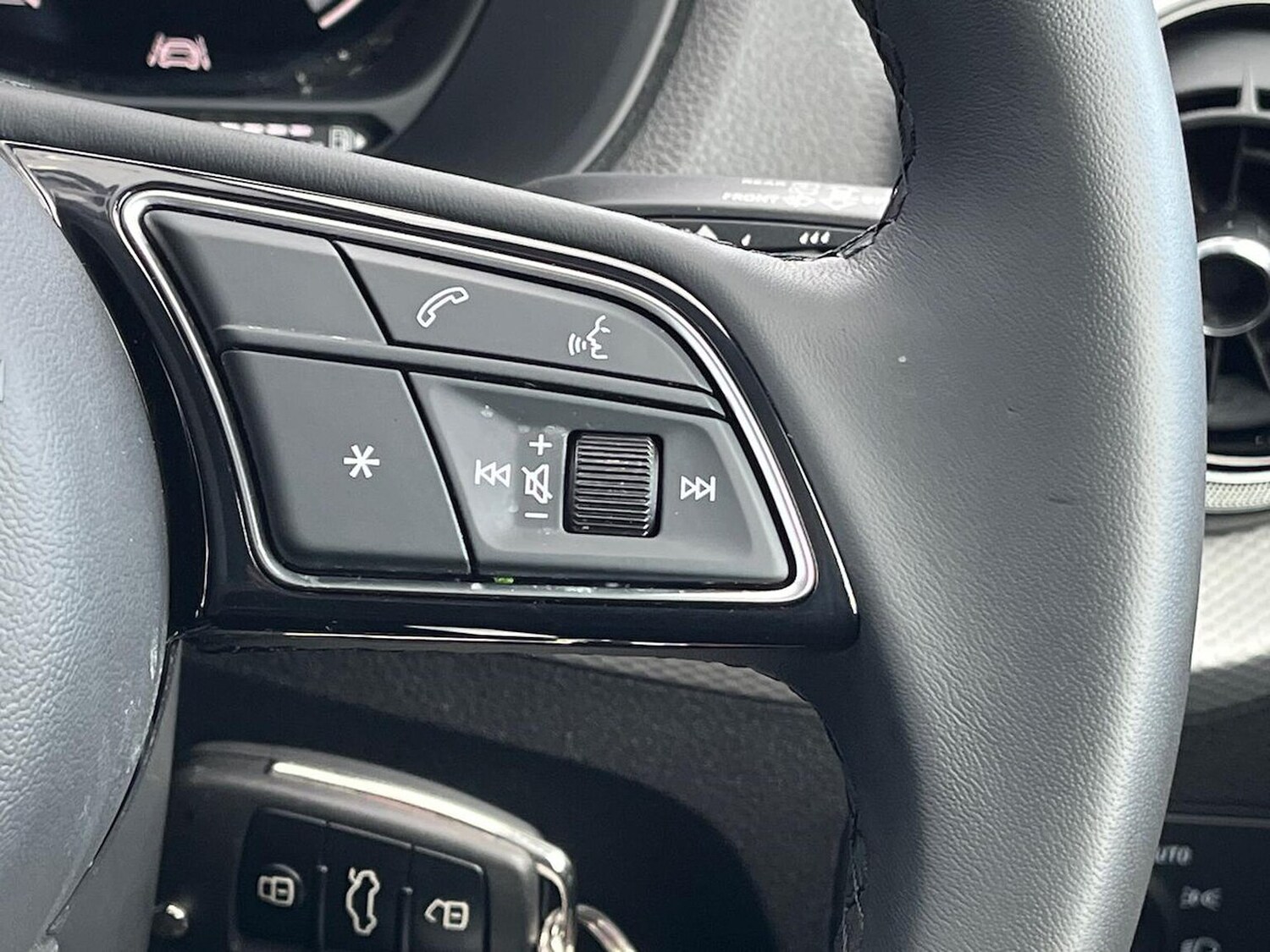 Used Audi Q2 2025 for sale - 76352521: Photo 26