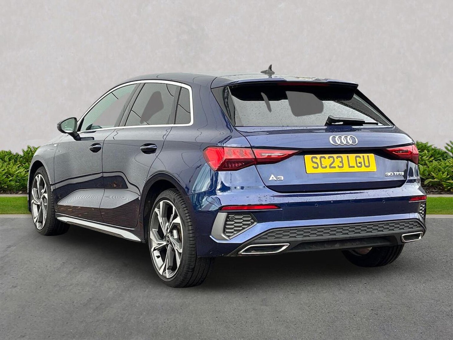 Used Audi A3 2023 for sale - 76187073: Photo 2