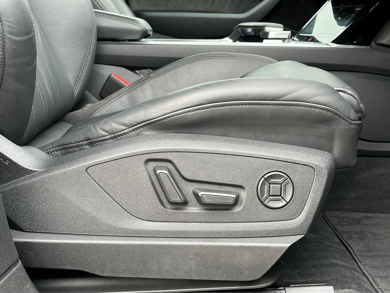 Used Audi e-tron 2020 for sale - 77901645: Photo 30