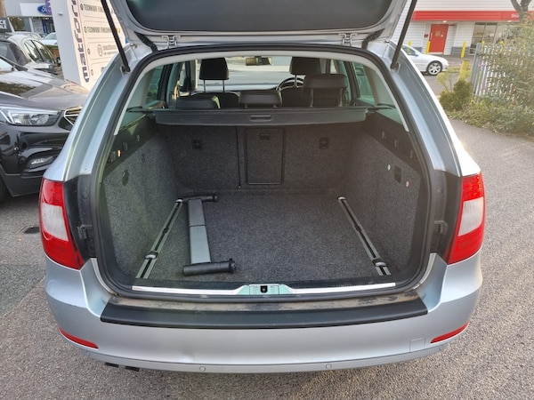Used Skoda Superb 2011 for sale - 76194420: Photo 5