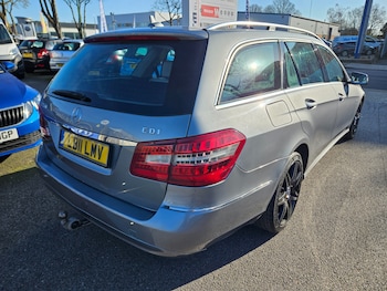 Used Mercedes-Benz E Class 2011 for sale - 77718079: Photo