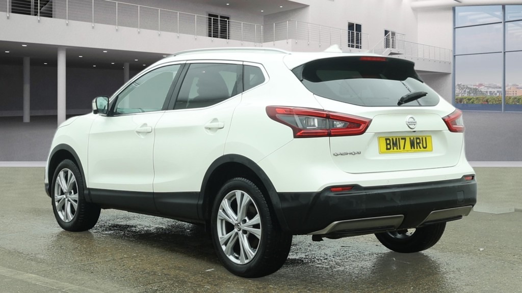 Used Nissan Qashqai 2017 for sale - 77460821: Photo 2
