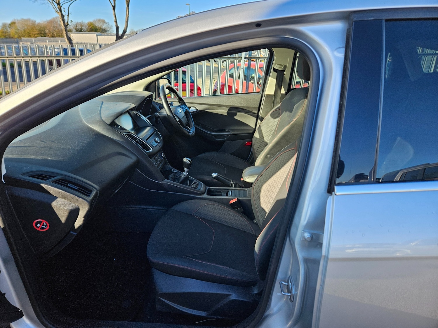 Used Ford Focus 2015 for sale - 76650452: Photo 6