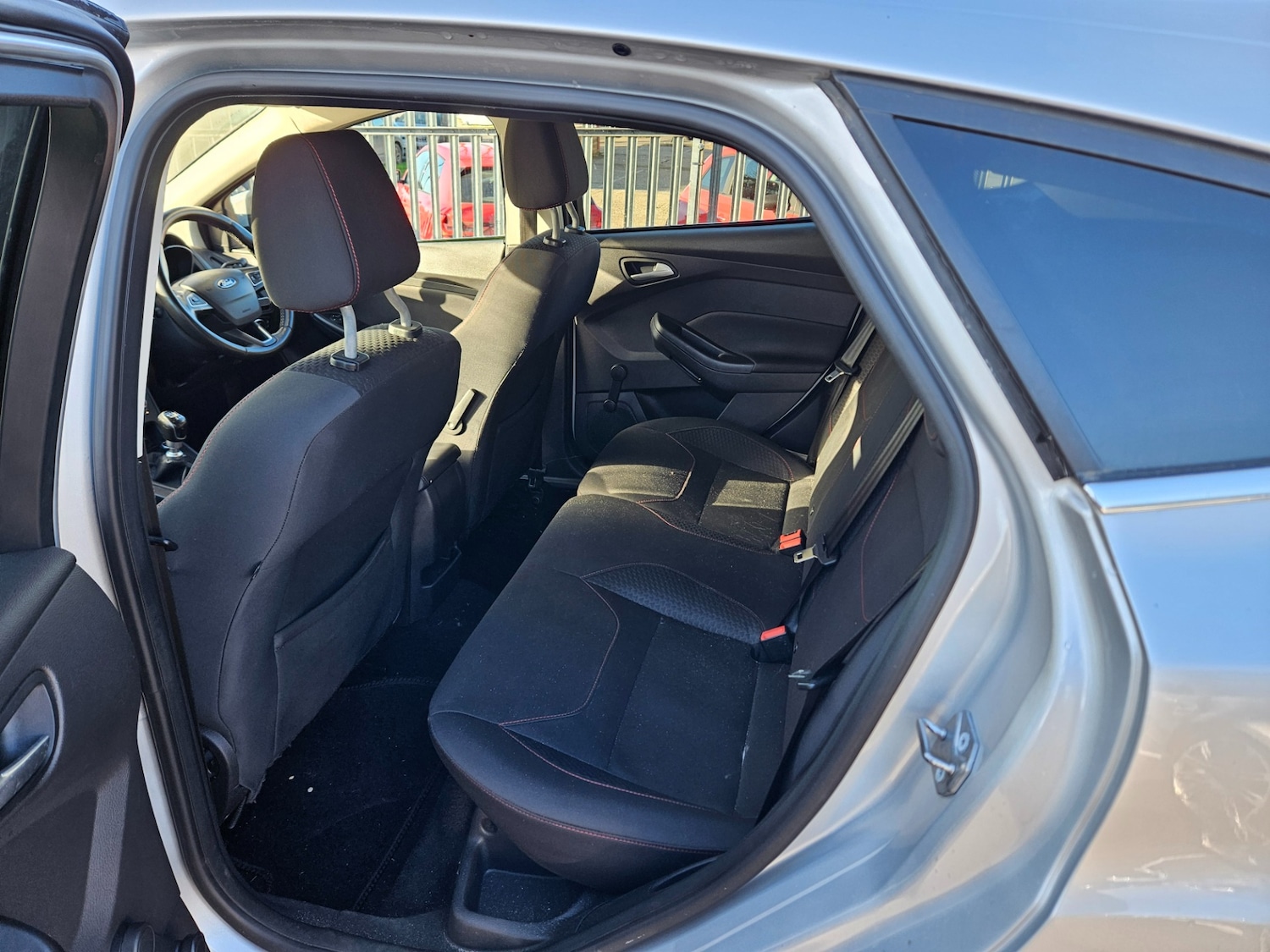 Used Ford Focus 2015 for sale - 76650452: Photo 7