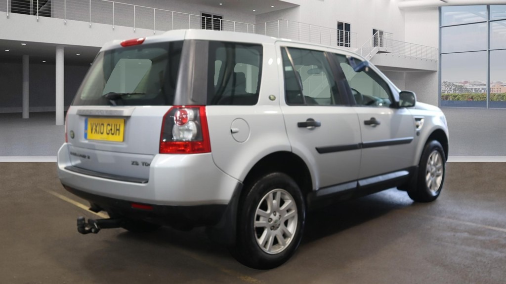 Used Land Rover Freelander 2010 for sale - 76845289: Photo 2