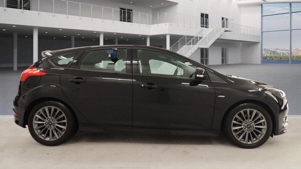 Used Ford Focus 2017 for sale - 77179821: Photo 9